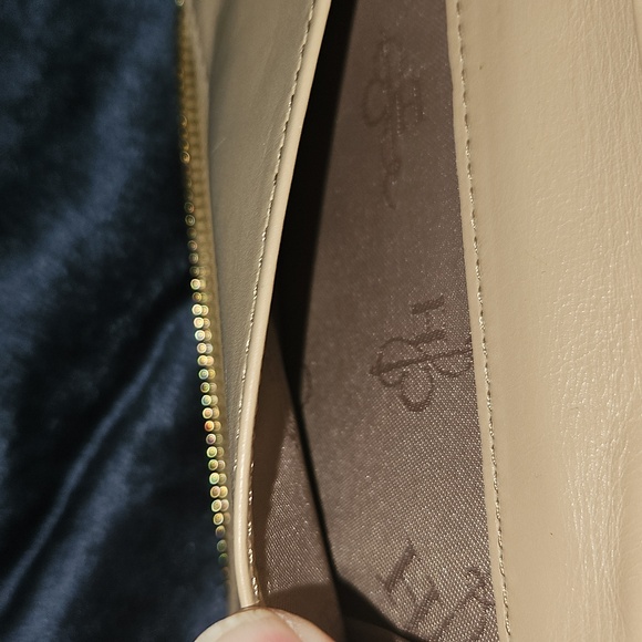 New condition-Cole Haan wallet - Picture 4 of 10